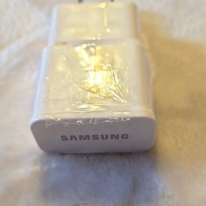 SAMSUNG travel Adaptor NWOT